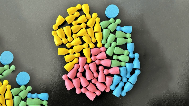 Colored Chess Pieces